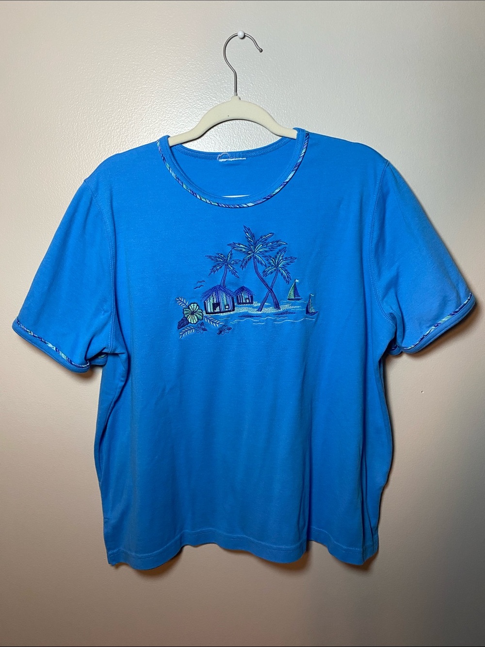 Blue Brandless Embroidered Beachy Vacation Short Sleeve Tee 1XL
